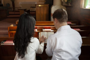 Quiénes pueden colaborar en la preparación al Matrimonio